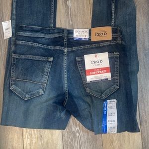 IZOD Straight Fit Ultra Softflex Jeans